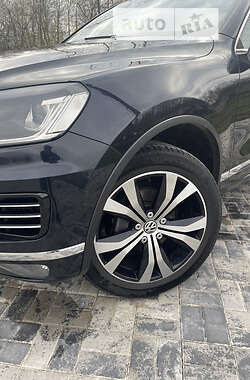 Позашляховик / Кросовер Volkswagen Touareg 2015 в  фото 34 Позашляховик / Кросовер Volkswagen Touareg 2015 в