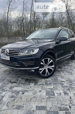 Позашляховик / Кросовер Volkswagen Touareg 2015 в  фото 50 Позашляховик / Кросовер Volkswagen Touareg 2015 в