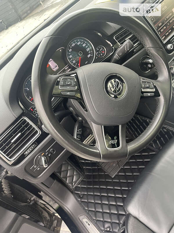 Позашляховик / Кросовер Volkswagen Touareg 2015 в Рівному фото 67 Позашляховик / Кросовер Volkswagen Touareg 2015 в Рівному
