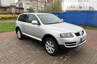 Внедорожник / Кроссовер Volkswagen Touareg 2007 в 