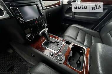 Внедорожник / Кроссовер Volkswagen Touareg 2007 в 