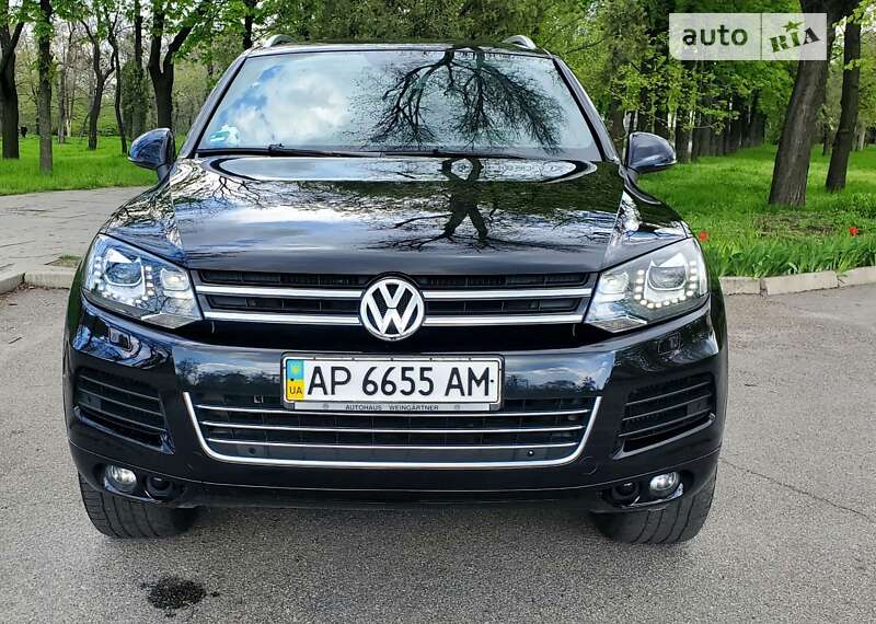 Внедорожник / Кроссовер Volkswagen Touareg 2010 в Запорожье