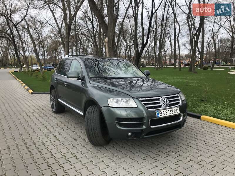 Внедорожник / Кроссовер Volkswagen Touareg 2003 в Александрие