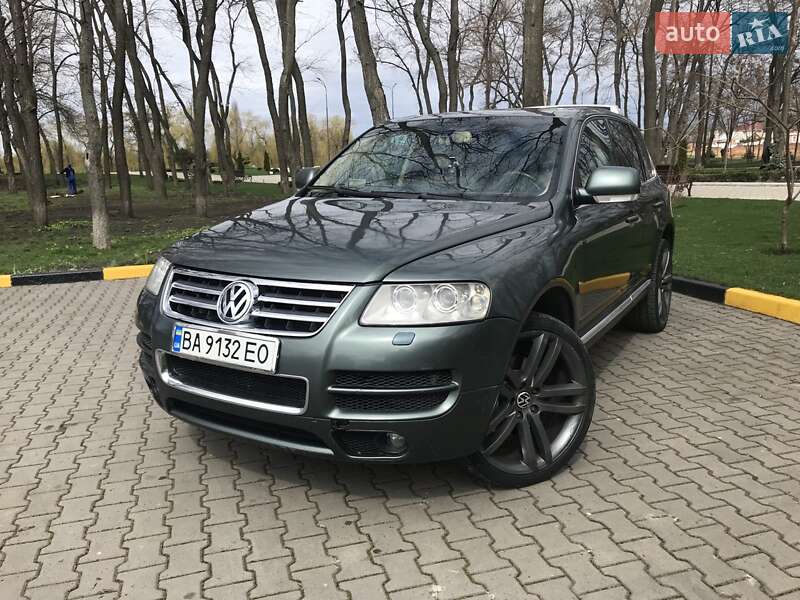 Внедорожник / Кроссовер Volkswagen Touareg 2003 в Александрие