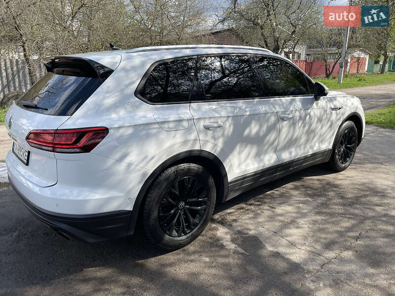 Внедорожник / Кроссовер Volkswagen Touareg 2020 в Харькове