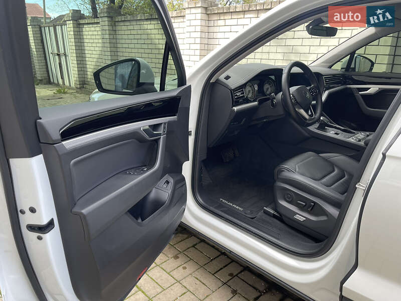 Внедорожник / Кроссовер Volkswagen Touareg 2020 в Харькове
