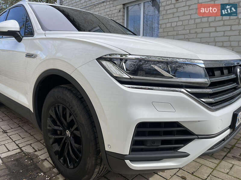 Внедорожник / Кроссовер Volkswagen Touareg 2020 в Харькове