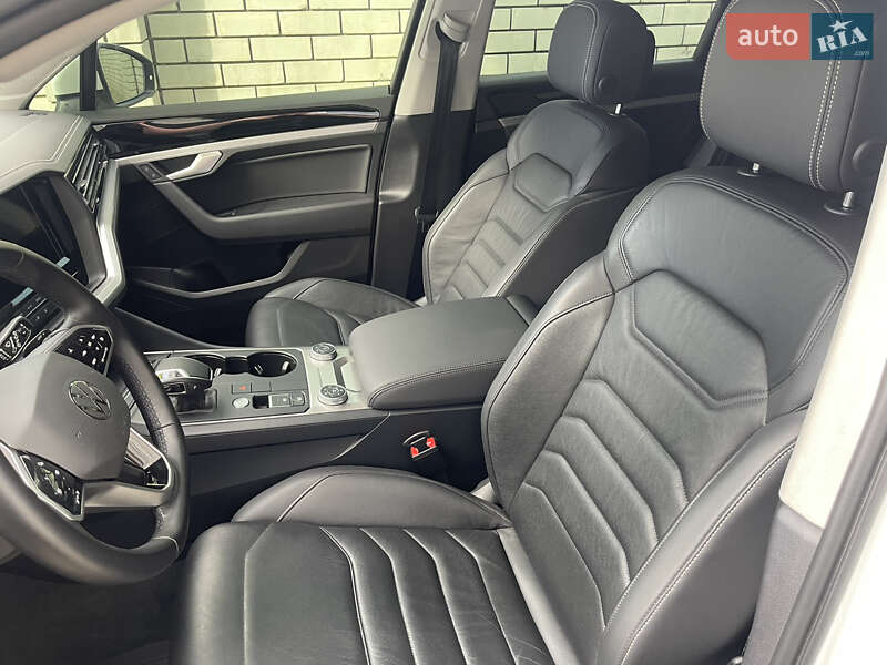 Внедорожник / Кроссовер Volkswagen Touareg 2020 в Харькове