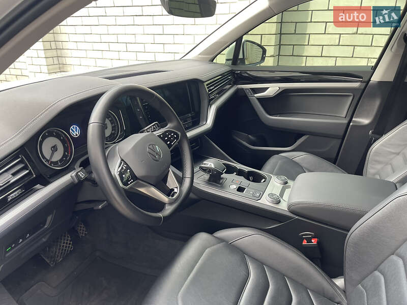 Внедорожник / Кроссовер Volkswagen Touareg 2020 в Харькове