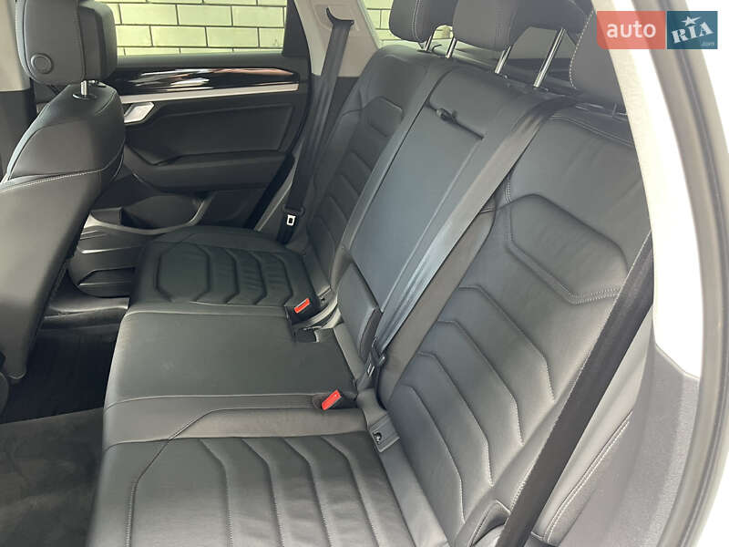 Внедорожник / Кроссовер Volkswagen Touareg 2020 в Харькове