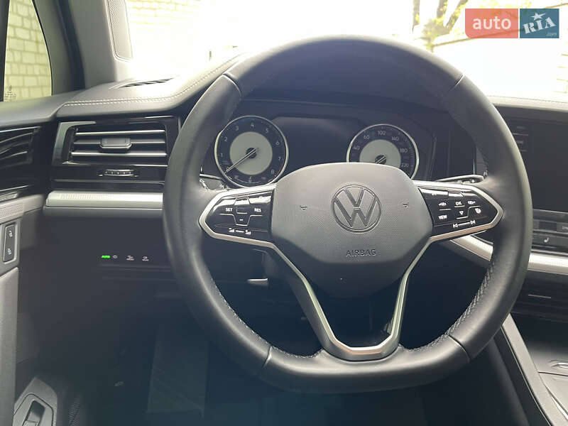 Внедорожник / Кроссовер Volkswagen Touareg 2020 в Харькове