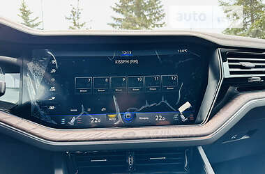 Позашляховик / Кросовер Volkswagen Touareg 2023 в 