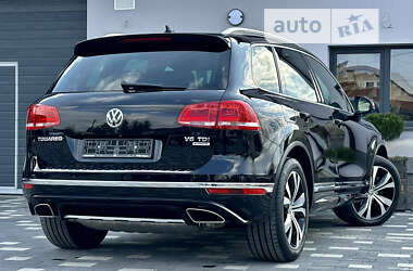 Позашляховик / Кросовер Volkswagen Touareg 2016 в 
