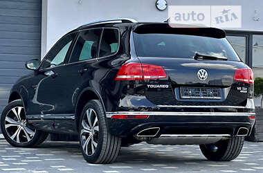 Позашляховик / Кросовер Volkswagen Touareg 2016 в 