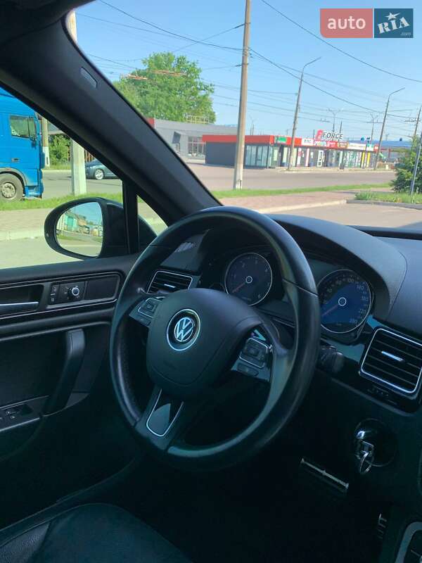 Позашляховик / Кросовер Volkswagen Touareg 2013 в Білій Церкві фото 19 Позашляховик / Кросовер Volkswagen Touareg 2013 в Білій Церкві