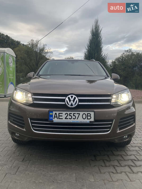 Позашляховик / Кросовер Volkswagen Touareg 2013 в Мукачевому