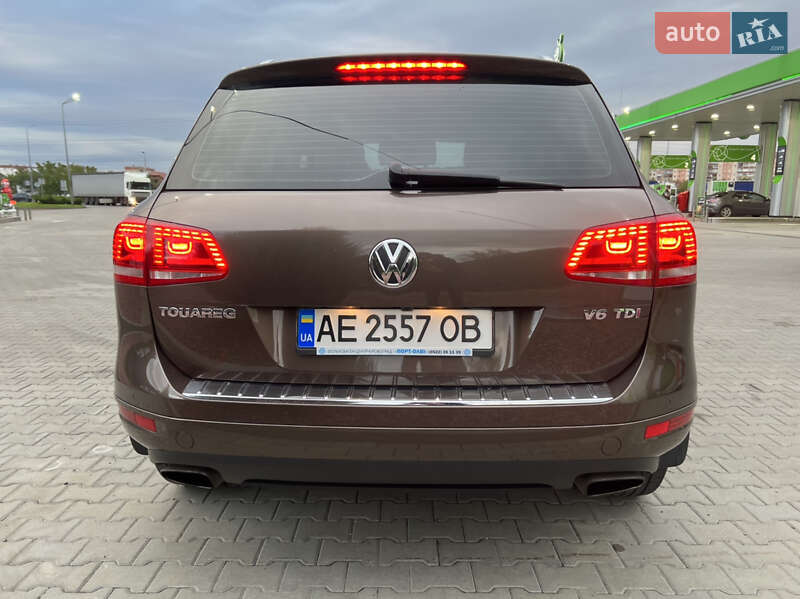 Позашляховик / Кросовер Volkswagen Touareg 2013 в Мукачевому