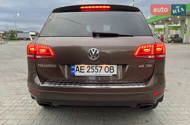 Внедорожник / Кроссовер Volkswagen Touareg 2013 в 