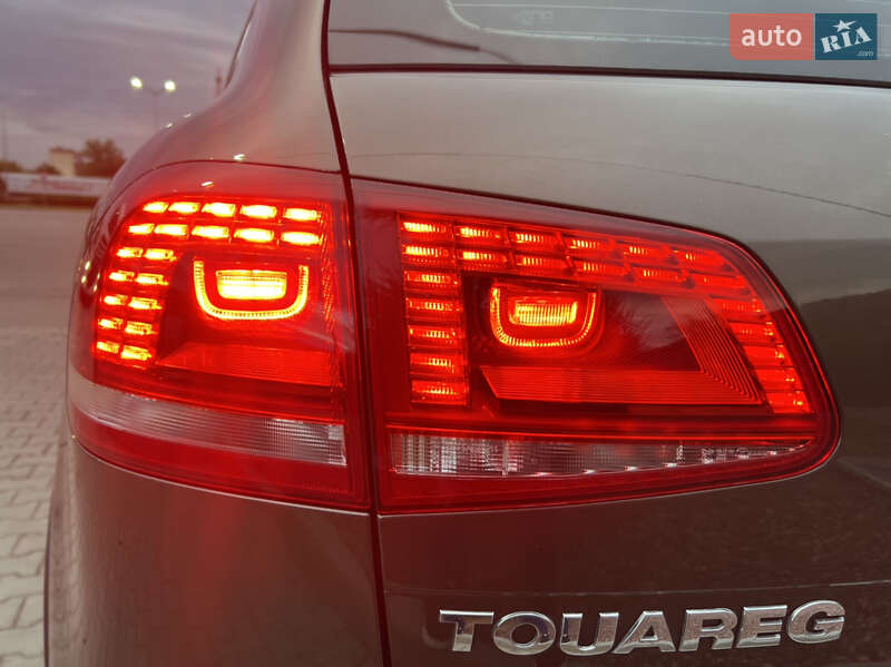 Позашляховик / Кросовер Volkswagen Touareg 2013 в Мукачевому