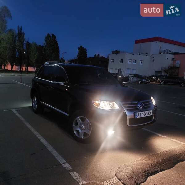 Позашляховик / Кросовер Volkswagen Touareg 2008 в Києві