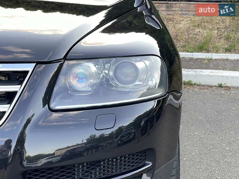 Позашляховик / Кросовер Volkswagen Touareg 2006 в Києві