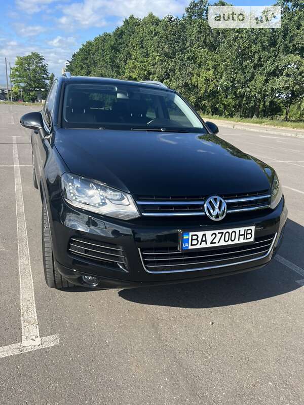 Внедорожник / Кроссовер Volkswagen Touareg 2013 в Кропивницком