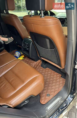 Внедорожник / Кроссовер Volkswagen Touareg 2013 в 