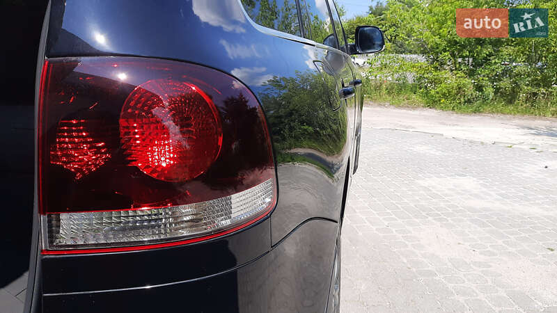 Внедорожник / Кроссовер Volkswagen Touareg 2007 в Львове