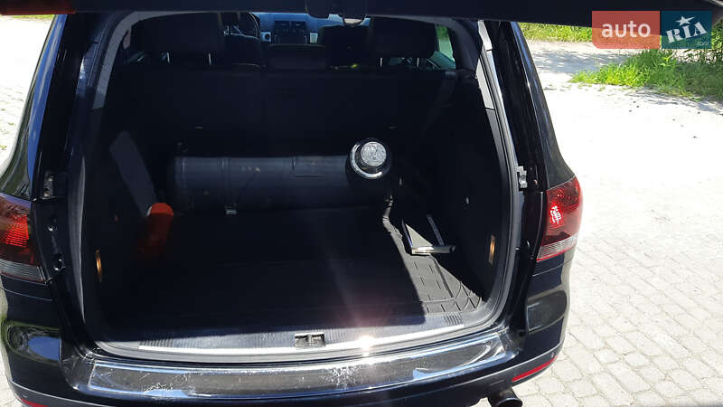 Внедорожник / Кроссовер Volkswagen Touareg 2007 в Львове