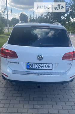 Позашляховик / Кросовер Volkswagen Touareg 2013 в Коломиї