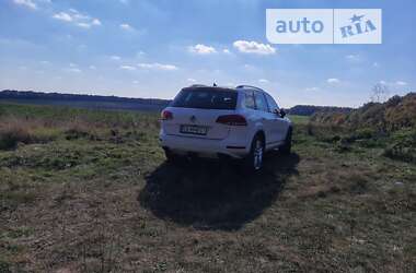 Внедорожник / Кроссовер Volkswagen Touareg 2012 в Умани