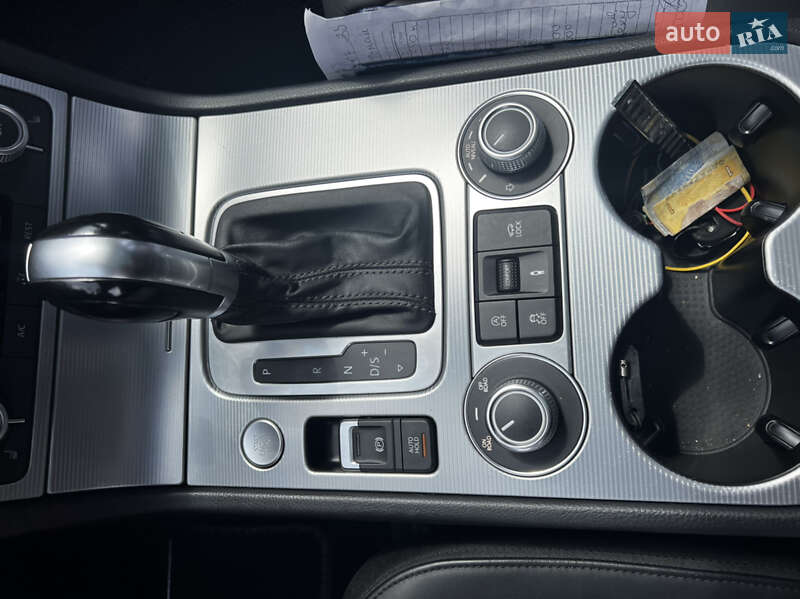 Внедорожник / Кроссовер Volkswagen Touareg 2015 в Хмельницком фото 94 Внедорожник / Кроссовер Volkswagen Touareg 2015 в Хмельницком