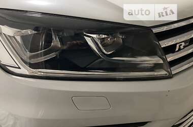 Внедорожник / Кроссовер Volkswagen Touareg 2015 в 