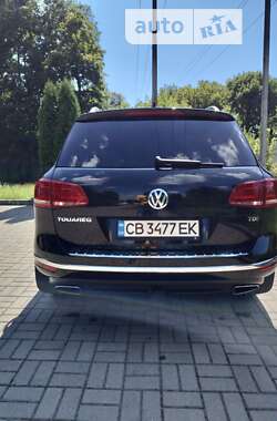 Внедорожник / Кроссовер Volkswagen Touareg 2015 в Прилуках