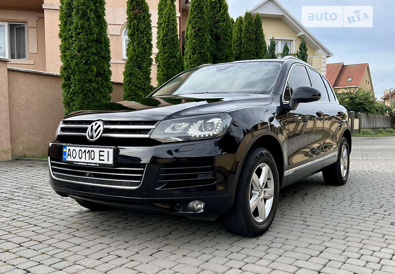 Внедорожник / Кроссовер Volkswagen Touareg 2013 в 