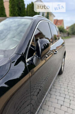 Внедорожник / Кроссовер Volkswagen Touareg 2013 в 
