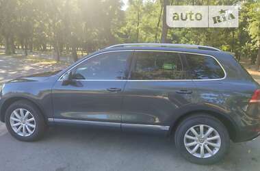 Позашляховик / Кросовер Volkswagen Touareg 2012 в Павлограді