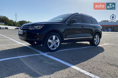 Внедорожник / Кроссовер Volkswagen Touareg 2011 в 