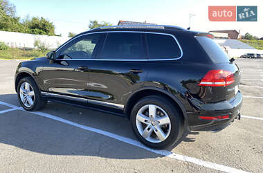 Внедорожник / Кроссовер Volkswagen Touareg 2011 в 