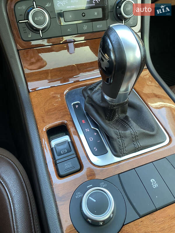 Внедорожник / Кроссовер Volkswagen Touareg 2011 в Ужгороде фото 33 Внедорожник / Кроссовер Volkswagen Touareg 2011 в Ужгороде