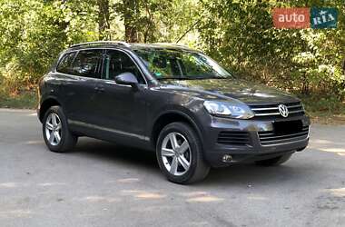 Позашляховик / Кросовер Volkswagen Touareg 2012 в Києві