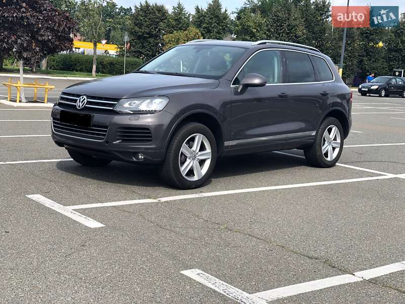 Внедорожник / Кроссовер Volkswagen Touareg 2011 в Броварах
