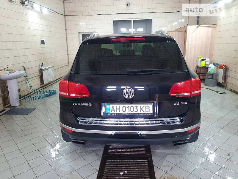 Внедорожник / Кроссовер Volkswagen Touareg 2014 в Краматорске