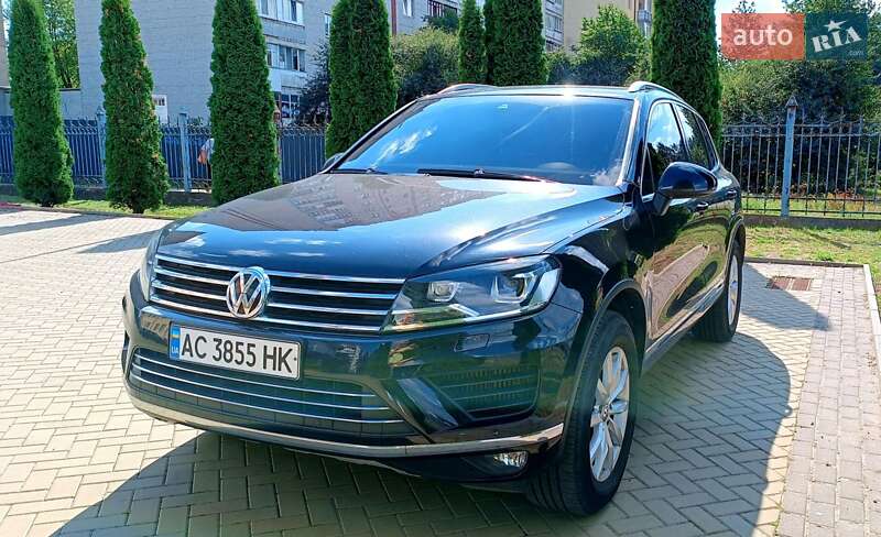 Внедорожник / Кроссовер Volkswagen Touareg 2014 в Луцке