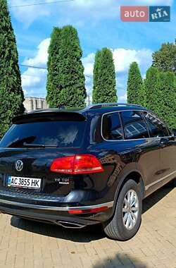 Внедорожник / Кроссовер Volkswagen Touareg 2014 в Луцке