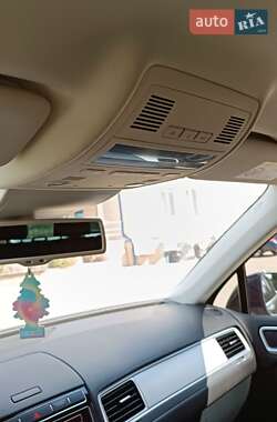 Внедорожник / Кроссовер Volkswagen Touareg 2014 в 