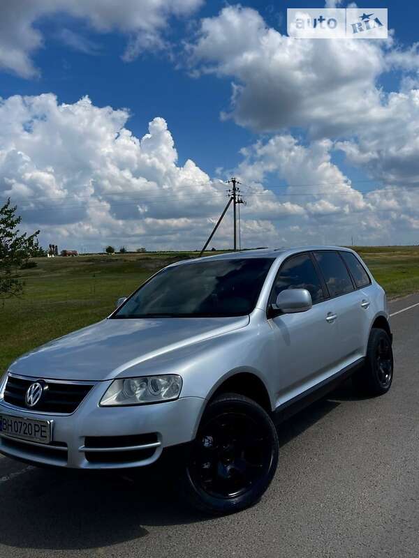 Позашляховик / Кросовер Volkswagen Touareg 2004 в Одесі