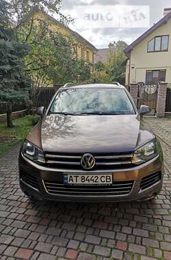 Внедорожник / Кроссовер Volkswagen Touareg 2013 в 