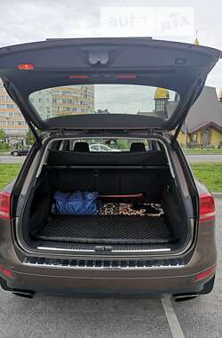 Внедорожник / Кроссовер Volkswagen Touareg 2013 в 