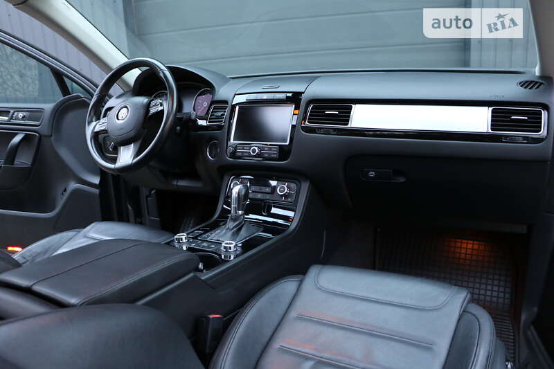 Позашляховик / Кросовер Volkswagen Touareg 2012 в Трускавці